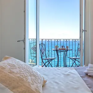 Appartement Terrazza & Romantica Sospese Sul Mare Del Borgo Antico --- Terrace & Romantic Over The Sea Of The Ancient Village